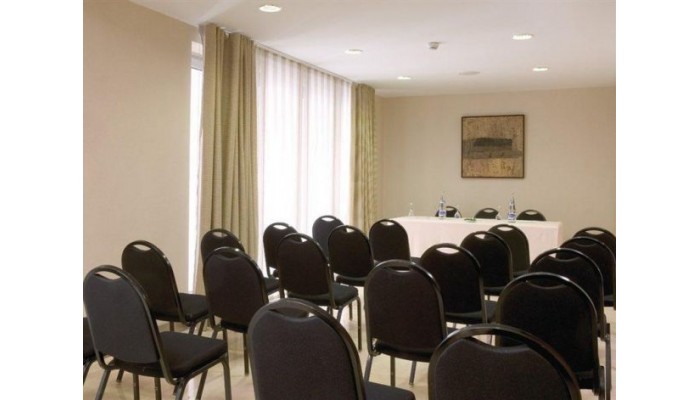 Hotel Nh Cristal poza 3