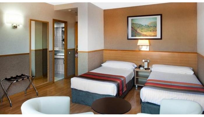Hotel Catalonia Park Gueell poza 6