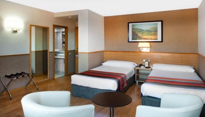 Hotel Catalonia Park Guell poza 29