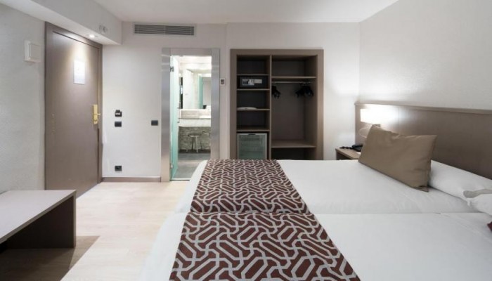 Hotel Catalonia Park Guell poza 20