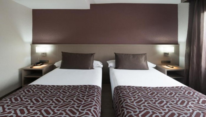 Hotel Catalonia Park Guell poza 13