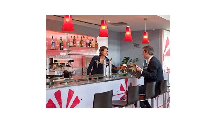 Hotel Ibis Barcelona Meridiana poza 7