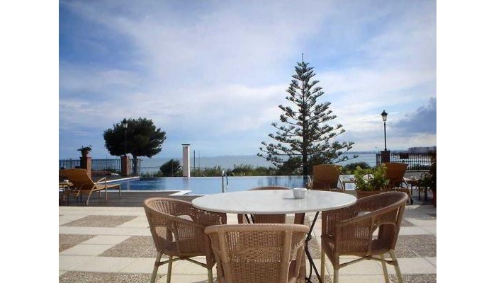 Thalasso Hotel El Palasiet poza 0