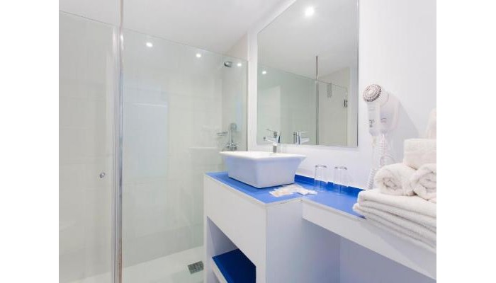 Guya Wave Aparthotel poza 4