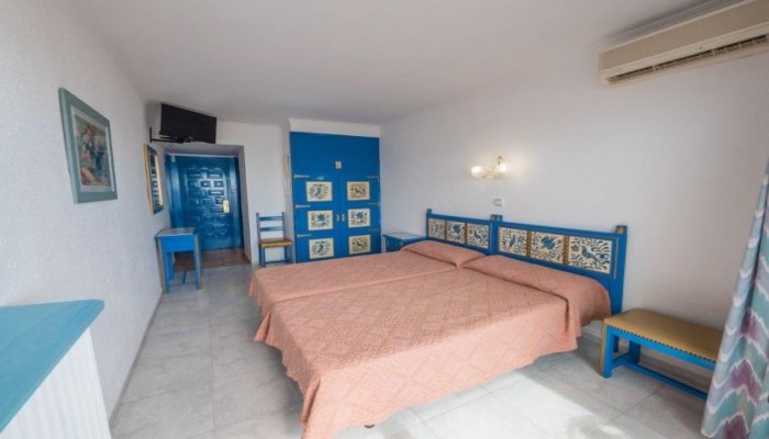 Hotel Check In Garbi poza 1