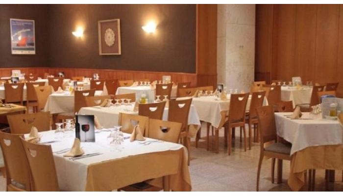 Hotel Port Eugeni poza 2