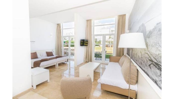 Hotel Eix Alzinar Mar Suites poza 3