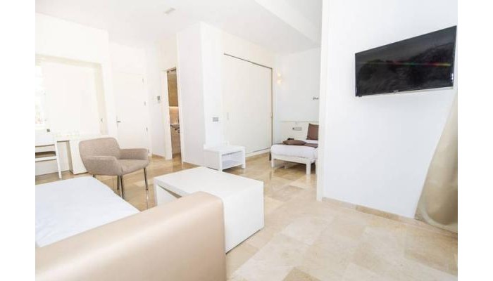 Hotel Eix Alzinar Mar Suites poza 4