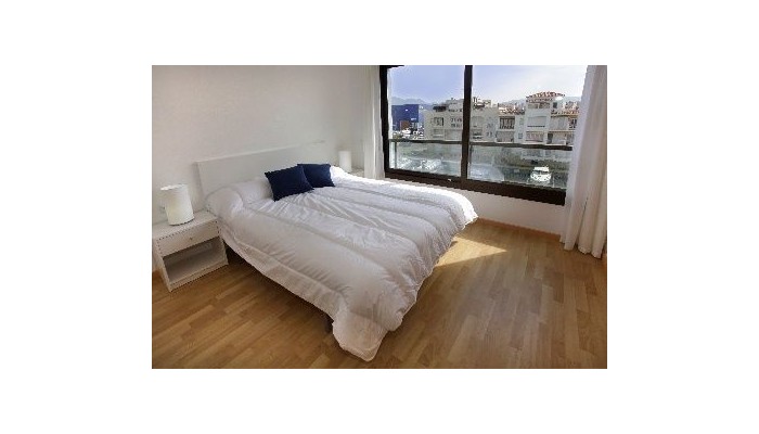 Hotel Pandamp;v Empuriabrava Marina poza 1
