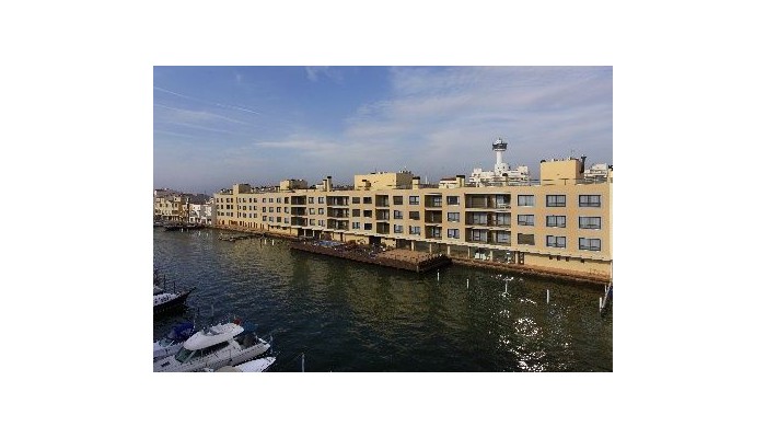 Hotel Pandamp;v Empuriabrava Marina poza 4
