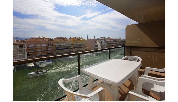 Hotel Pandamp;v Empuriabrava Marina poza 5