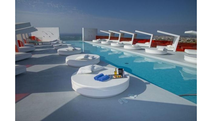 Doubletree By Hilton Resort And Spa Reserva Del Higueron poza 9