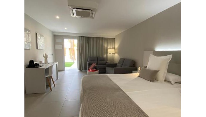 Sanom Beach Resort Hotel -adult Only- poza 5