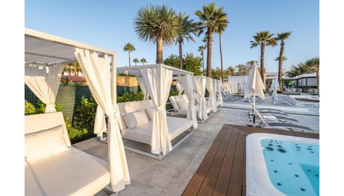 Sanom Beach Resort Hotel -adult Only- poza 2