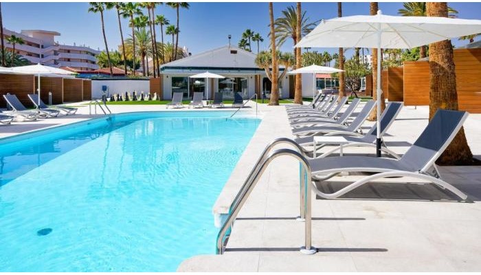 Sanom Beach Resort Hotel -adult Only- poza 1