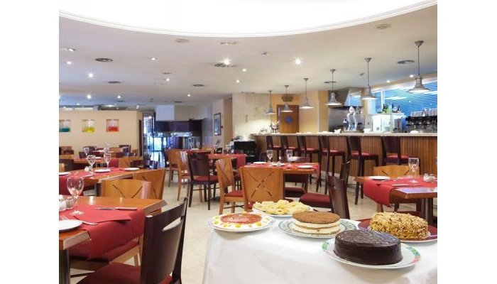 Courtyard Marriott Madrid Princesa Hotel poza 5