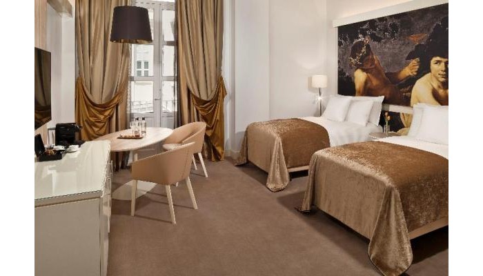 Hotel Gran Melia Palacio De Los poza 7