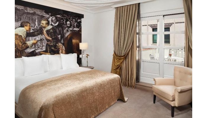 Hotel Gran Melia Palacio De Los poza 2