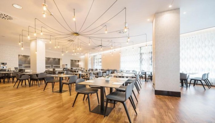 Hotel Ilunion Pio Xii poza 2