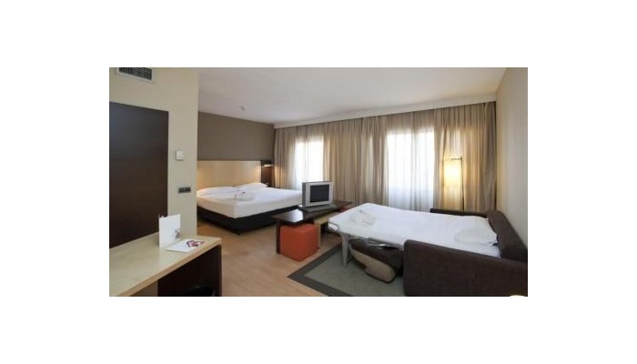 Hotel Ilunion Suites Madrid poza 11