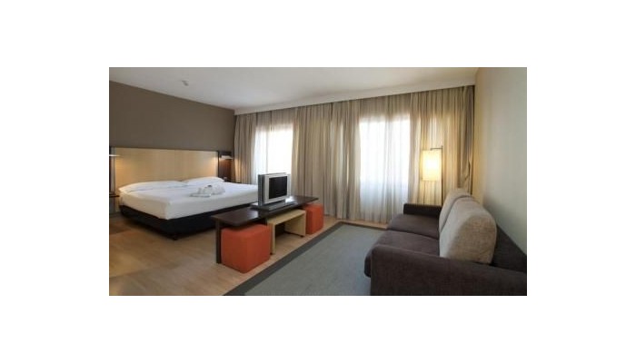 Hotel Ilunion Suites Madrid poza 12