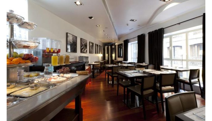 Hotel Quatro Puerta Del Sol poza 4