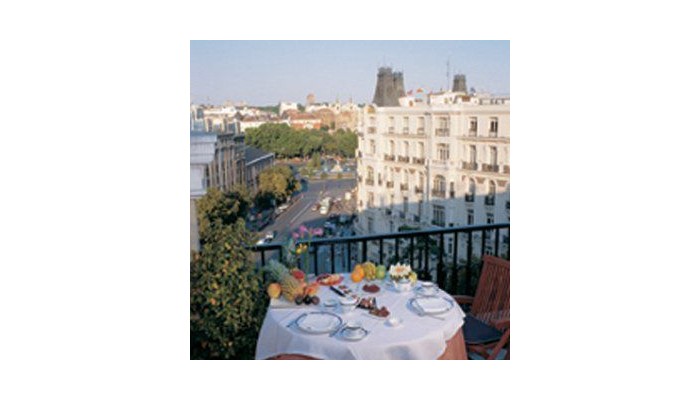 Villa Real Madrid poza 6