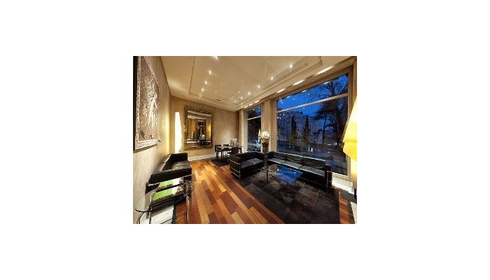 Villa Real Madrid poza 3