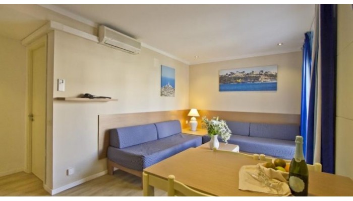 Aparthotel Flora poza 2