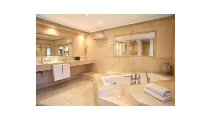 Puente Romano Beach Resort & Spa poza 15