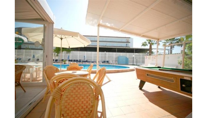 El Lago Apartments poza 6