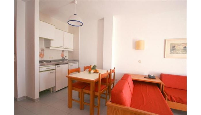 El Lago Apartments poza 10