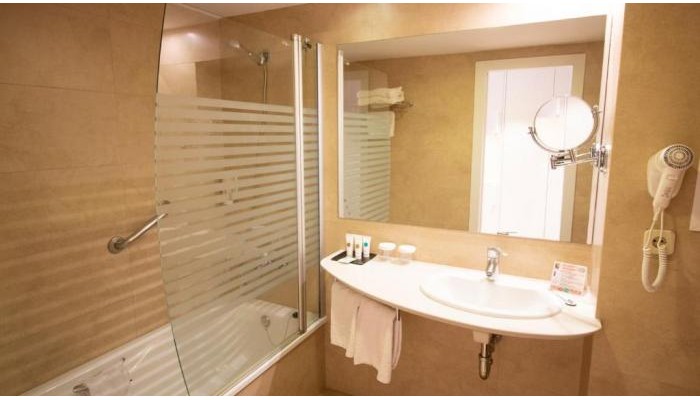 Hotel Golden Taurus Aquapark Resort - Pineda De Mar poza 2