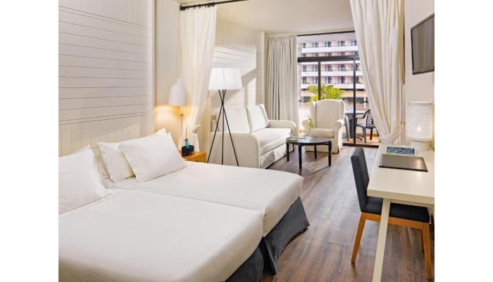 Hotel H10 Conquistador poza 2