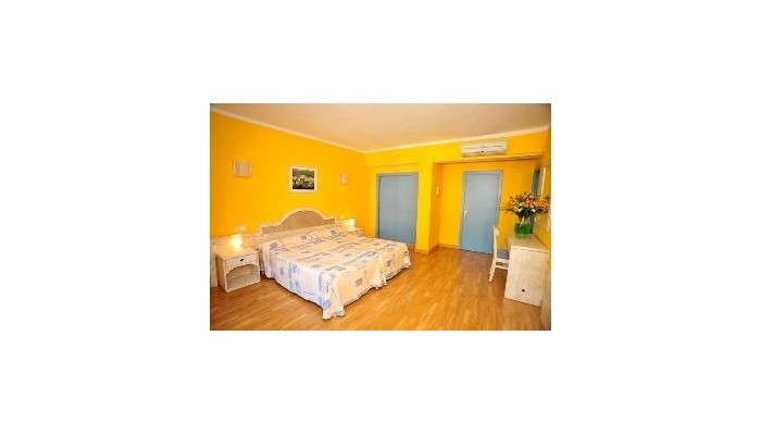Hotel Hostal Hpc Portocolom poza 1