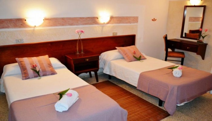 Sun Holidays Hotel poza 5