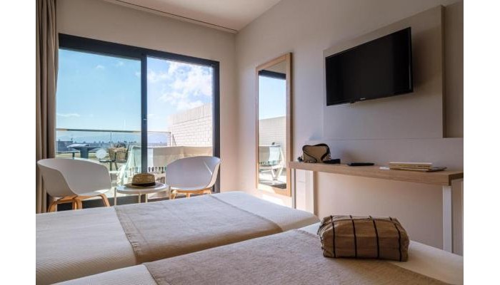 Hotel California Garden poza 4