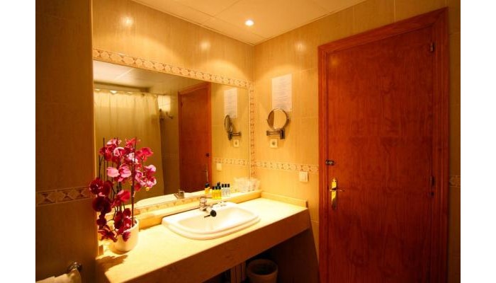 Hotel Parasol Garden poza 6