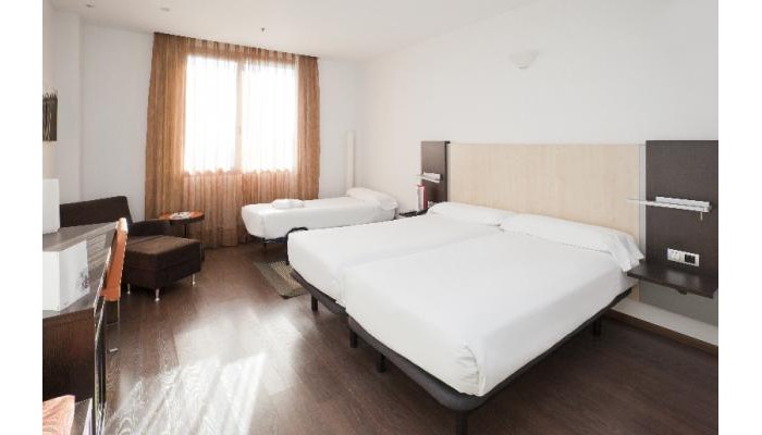 Hotel Ilunion Aqua 4 poza 1