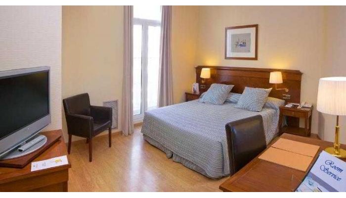 Hotel Melia Plaza poza 6